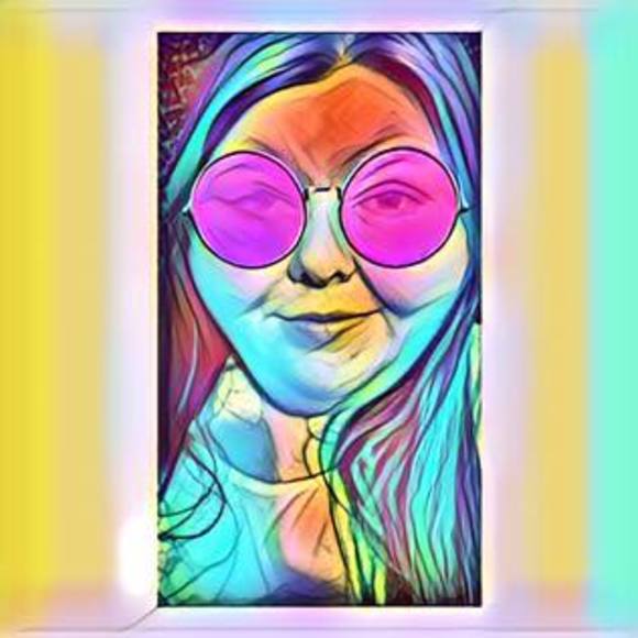 Poshmark profile picture for @pinkish